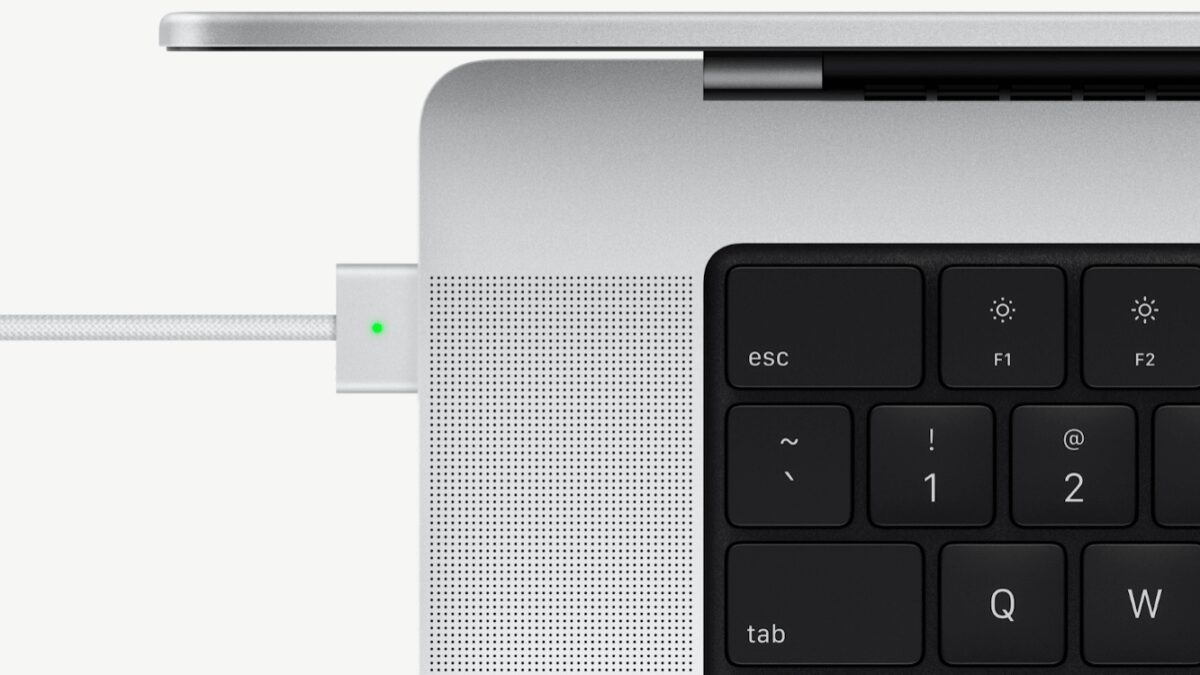 Apple представила MacBook Pro 14 и 16 с процессорами M1 Pro и M1 Max 9 Камера iPhone 15 Pro Max с тремя объективами крупный план
