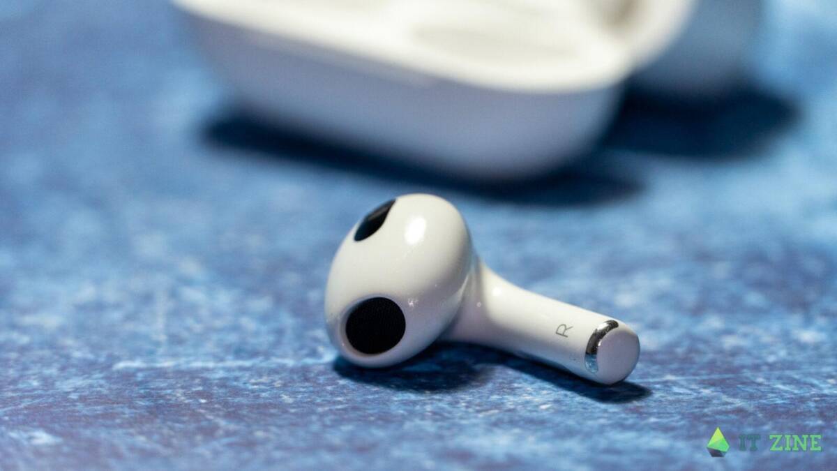 Наушник Apple AirPods 3-го поколения