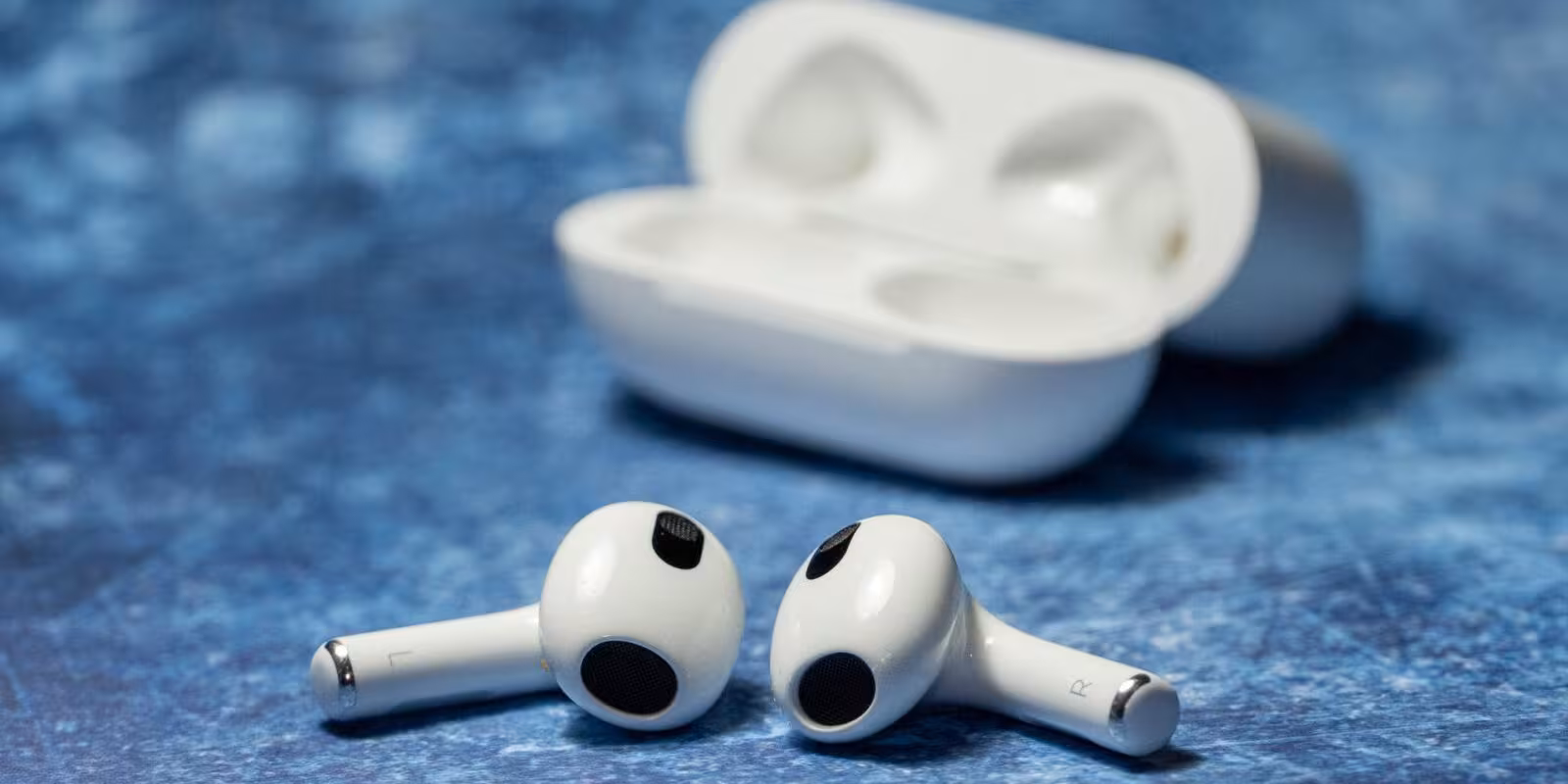 Обзор наушников Apple AirPods (3-го поколения): пространственный звук и кейс с MagSafe 19 Наушники Apple AirPods 3-го поколения