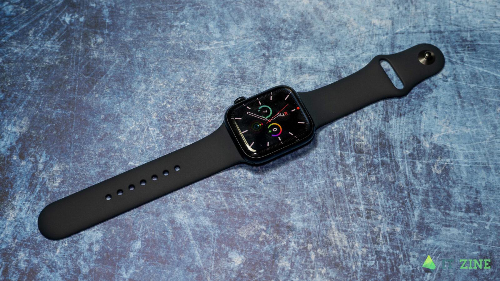 Обзор Apple Watch Series 7: огромный экран и небывалая прочность 61 Всё же, чёрный цвет Apple Watch Series 7 — один из самых универсальных