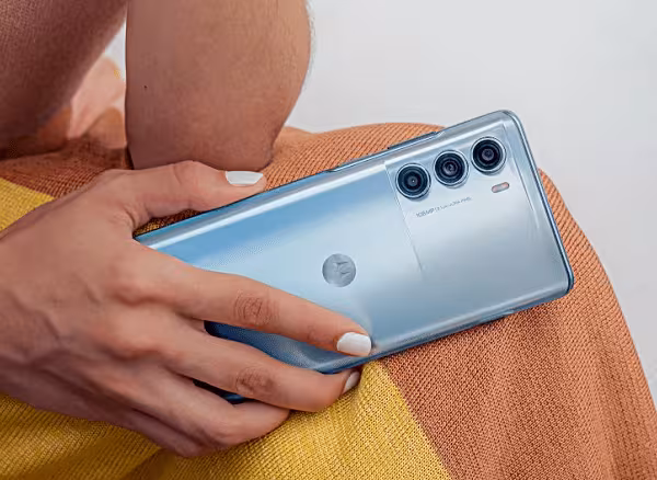 Moto G200