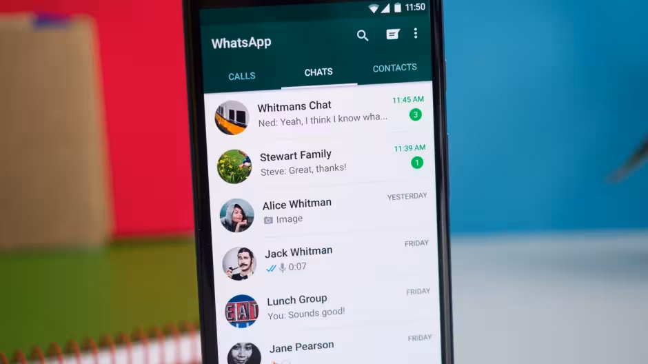 WhatsApp запустил голосовые чаты в больших группах 2 WhatsApp removes online requirement for use on multiple devices