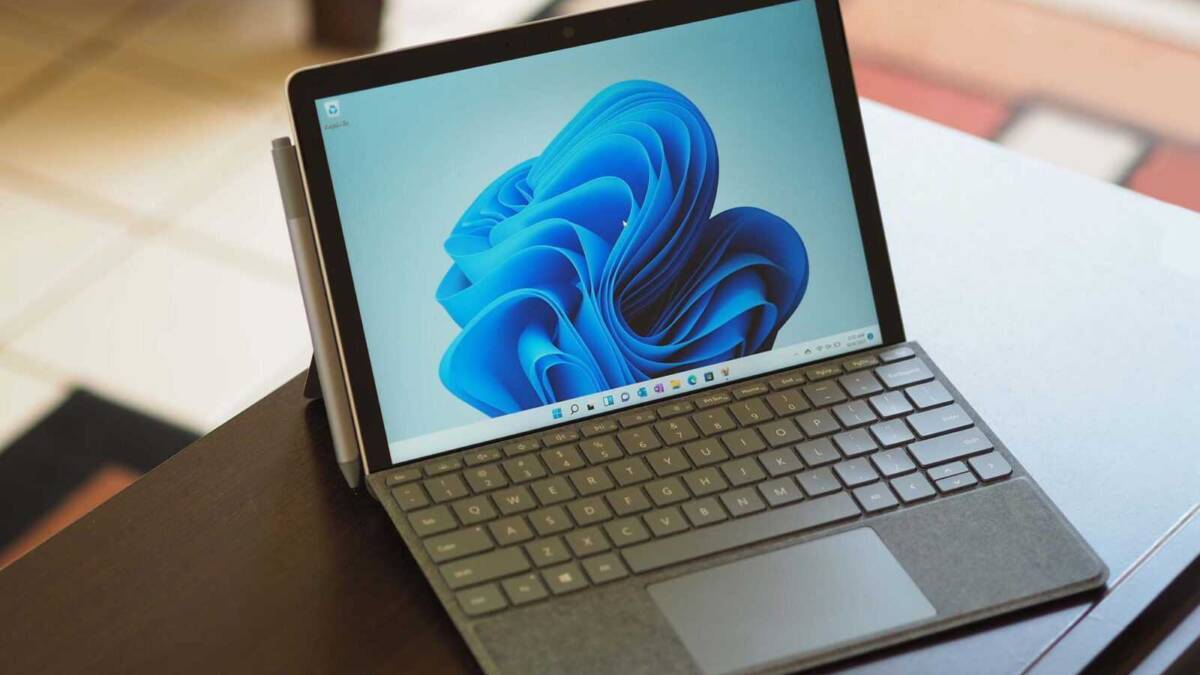 Приложение Publisher будет удалено из Microsoft 365 2 Ноутбук Huawei в стиле Microsoft Surface с клавиатурой и сенсорной панелью
