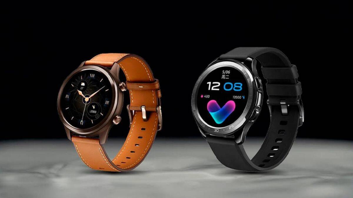 Умные часы Vivo Watch 2 на черной подставке передний вид