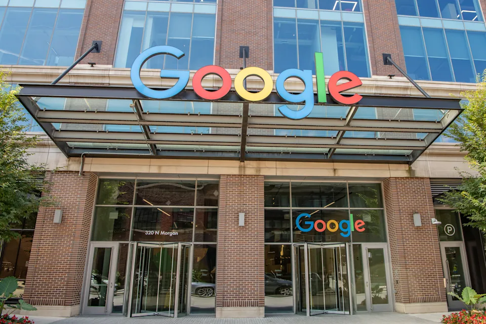 Google снова отложила возвращение сотрудников в офис 1 02e7b590-53f7-11ec-ac5a-5fc332937592