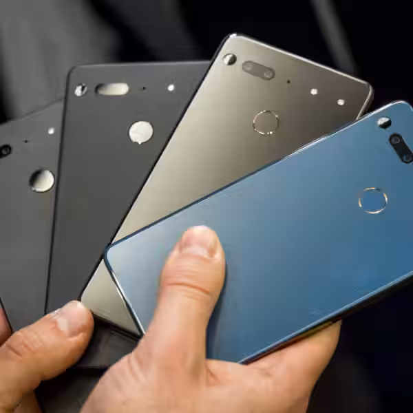 Essential Phone: Osom OV1