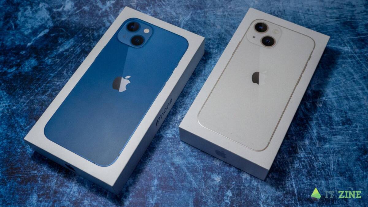 Слева — iPhone 13, справа — iPhone 13 mini