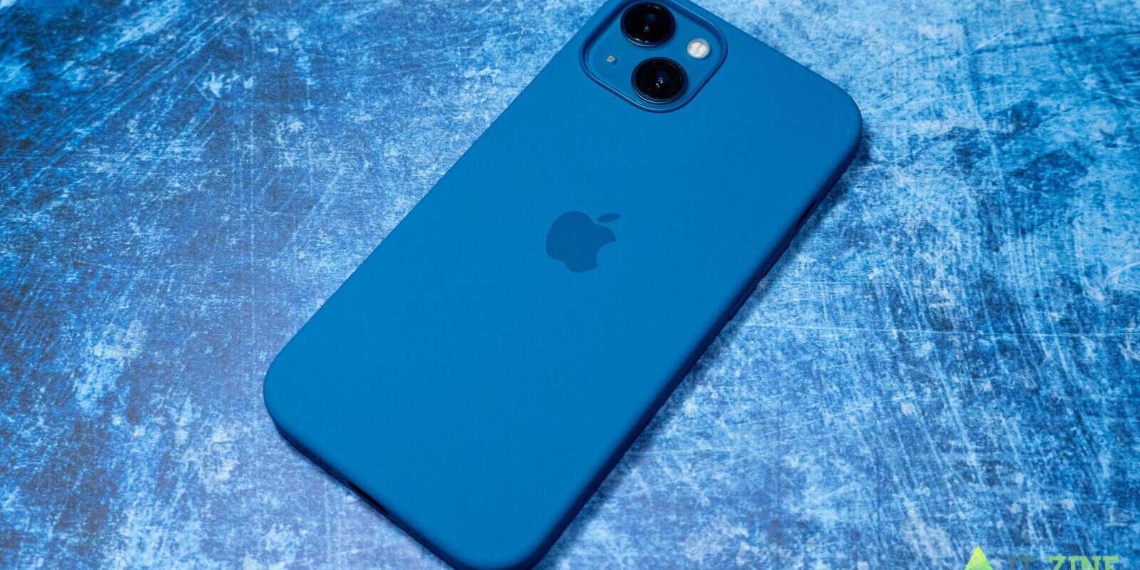 Пользователи iPhone 13 начали жаловаться на проблему "розового экрана" 2 iPhone 13