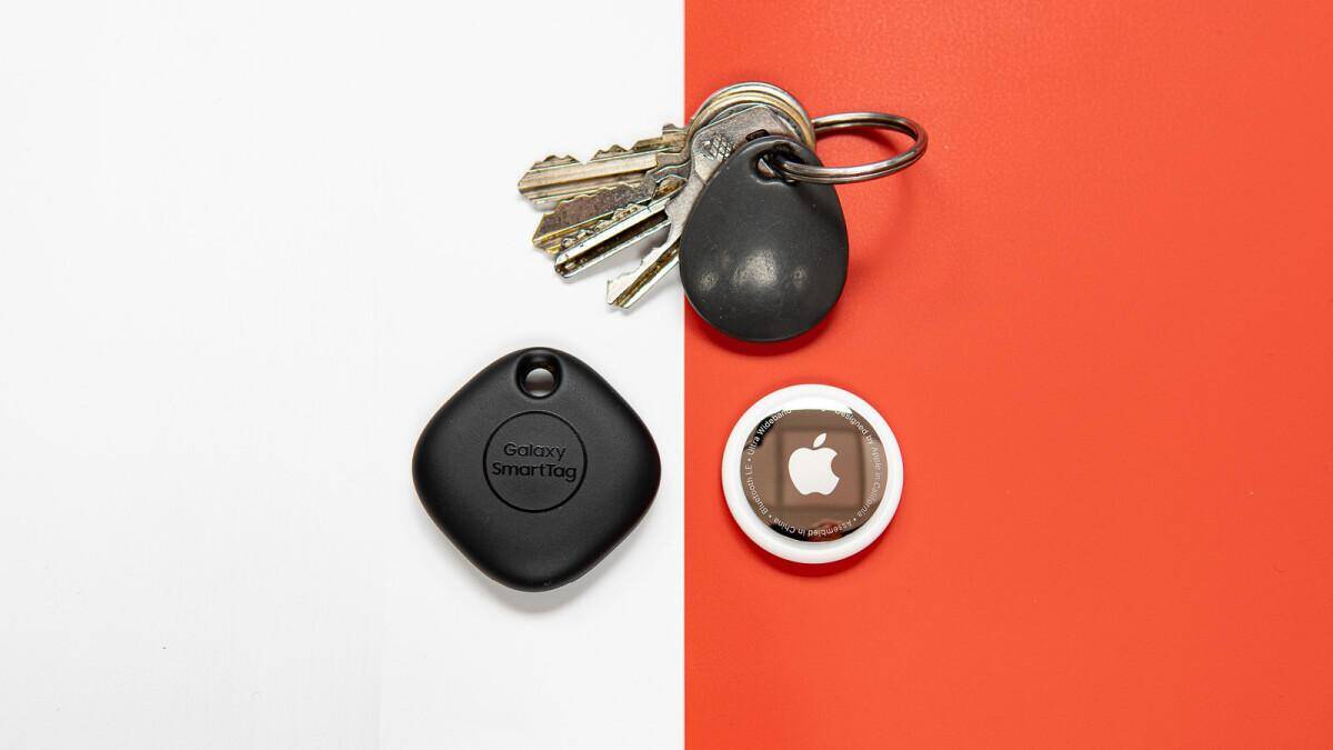 Брелок для ключей с устройствами Samsung Galaxy SmartTag и Apple AirTag