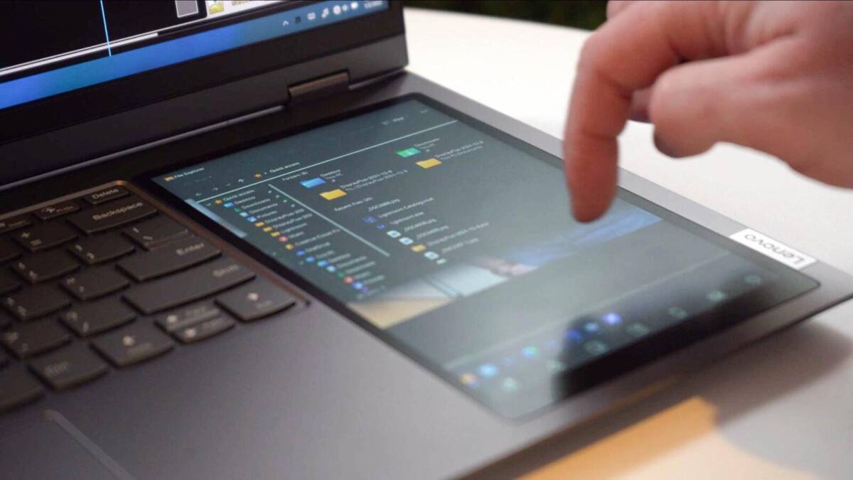 Экран ноутбука Lenovo ThinkBook Plus Gen 3 с двумя дисплеями