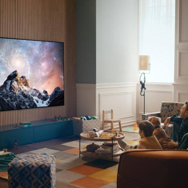 OLED evo Gallery Edition 97G2 Lifestyle Image v2