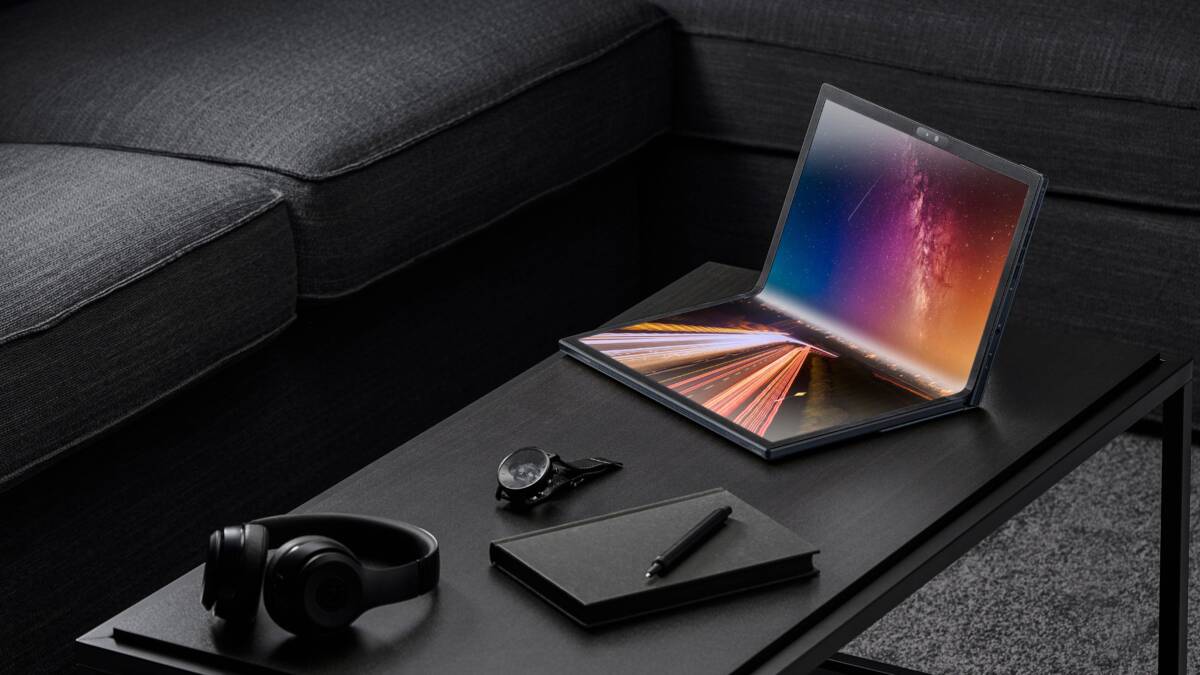 CES 2022: ASUS представила ноутбук Zenbook 17 Fold OLED со складным экраном 4 CES 2022: ASUS представила ноутбук Zenbook 17 Fold OLED со складным экраном