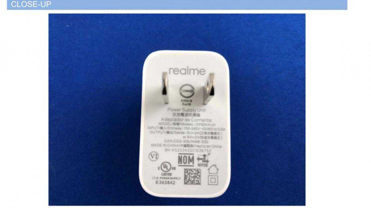 Realme 9 5G: в сеть попали первые фото 8 Задняя панель Realme C100i с тремя камерой и логотипом
