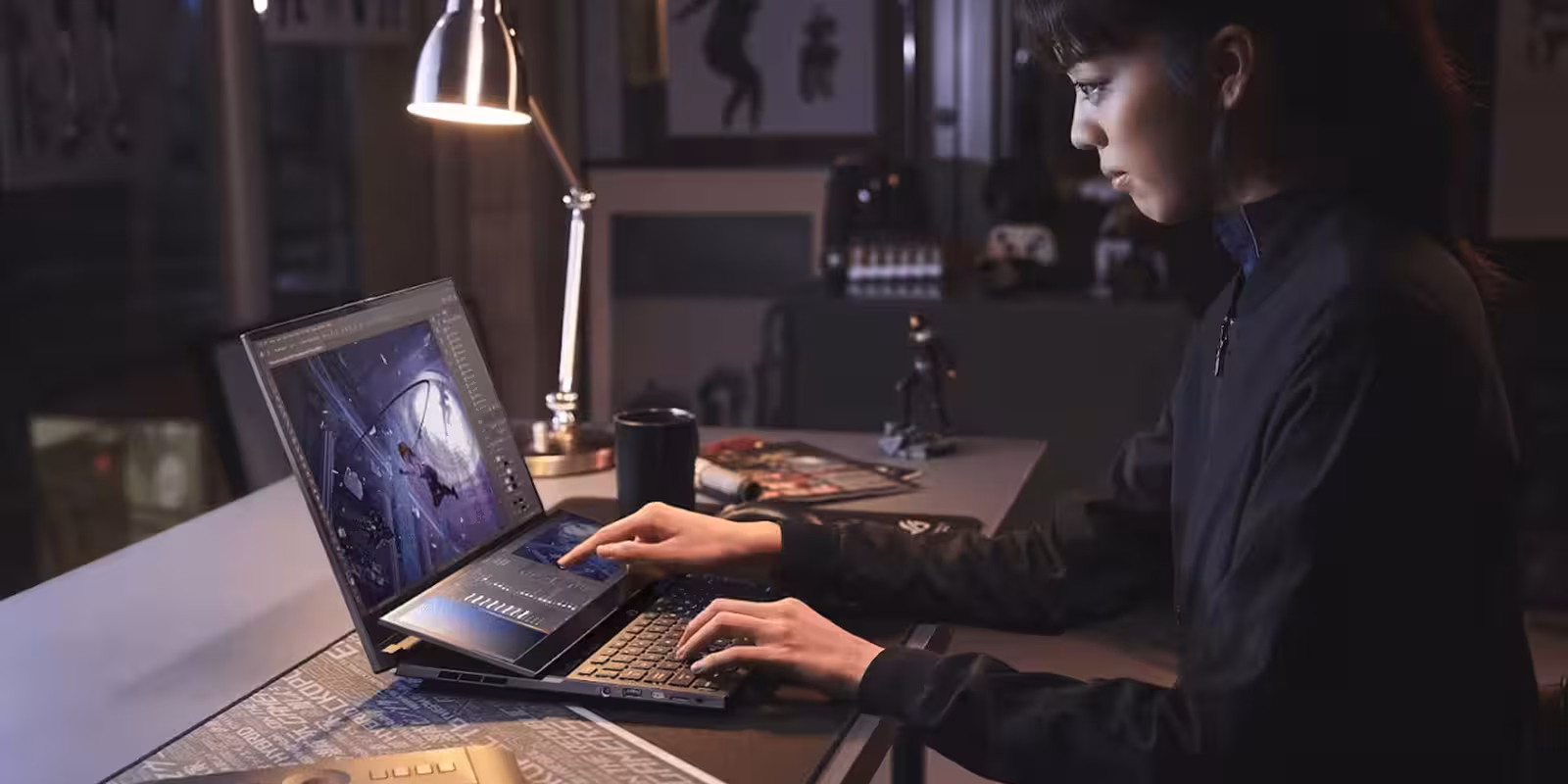 Геймерский ноутбук ASUS ROG Zephyrus Duo 16 за работой