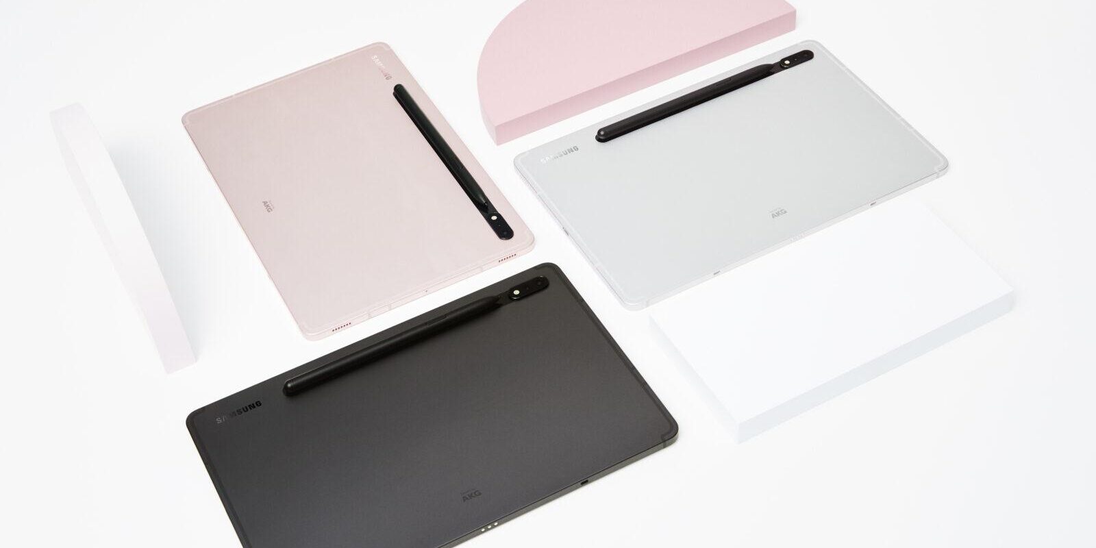 Серии Samsung Galaxy S22 и Galaxy Tab S8 поступят в продажу в России 1 марта 3 015 family galaxytabs8ultra graphite galaxytabs8plus silver galaxytabs8 pinkgold