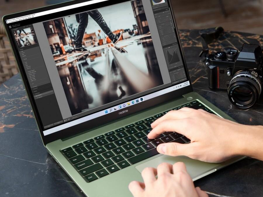 Рекламный баннер Realme GT 8 Pro с процессорами Snapdragon и Hyper Vision