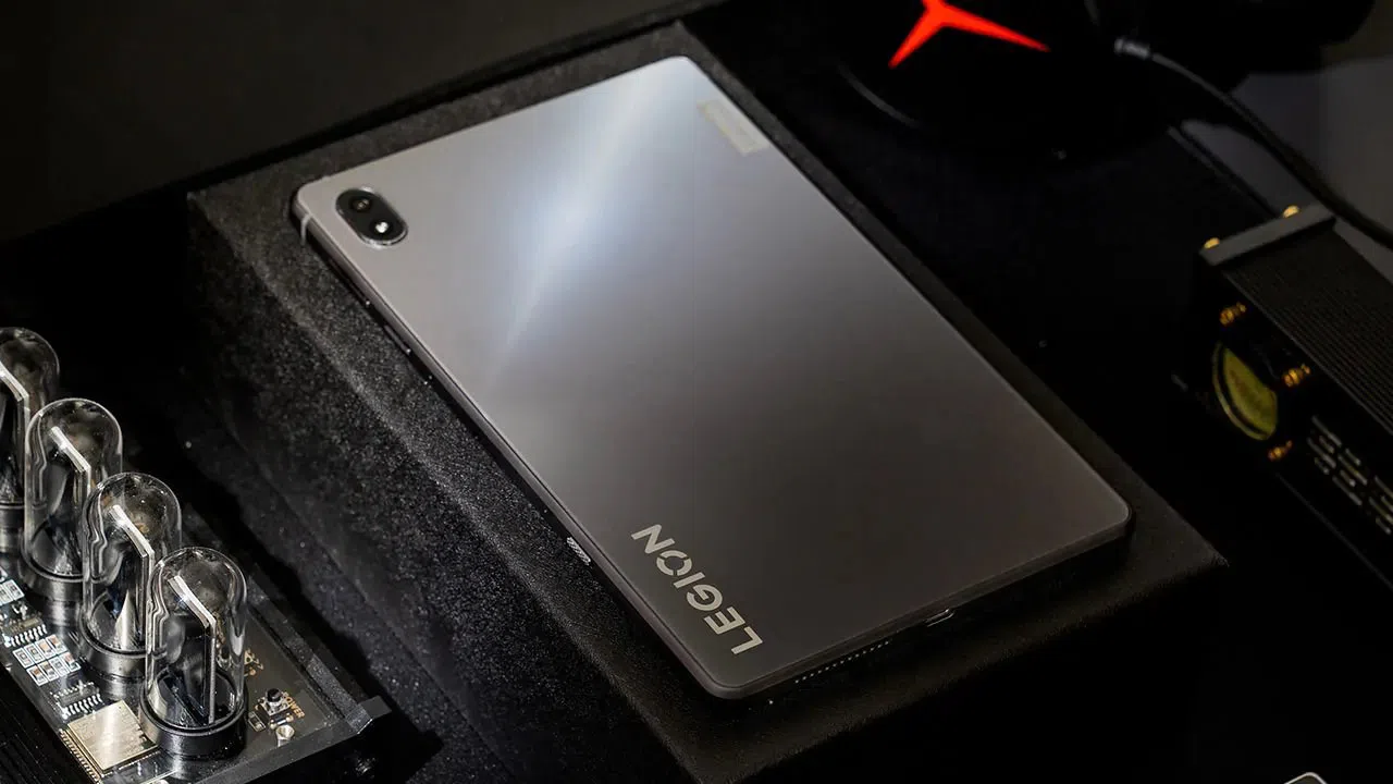Lenovo представит планшет Legion Y700, смартфон Y90 и два ноутбука 10 Lenovo представит планшет Legion Y700, смартфон Y90 и два ноутбука