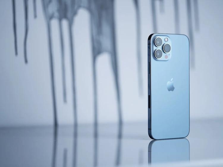 iPhone 13 резко подешевел в России 3 iPhone 13