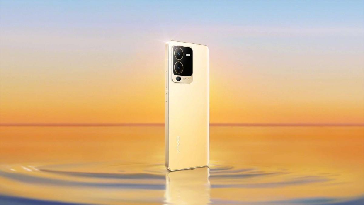 vivo показала S15 на официальных изображениях 13 vivo