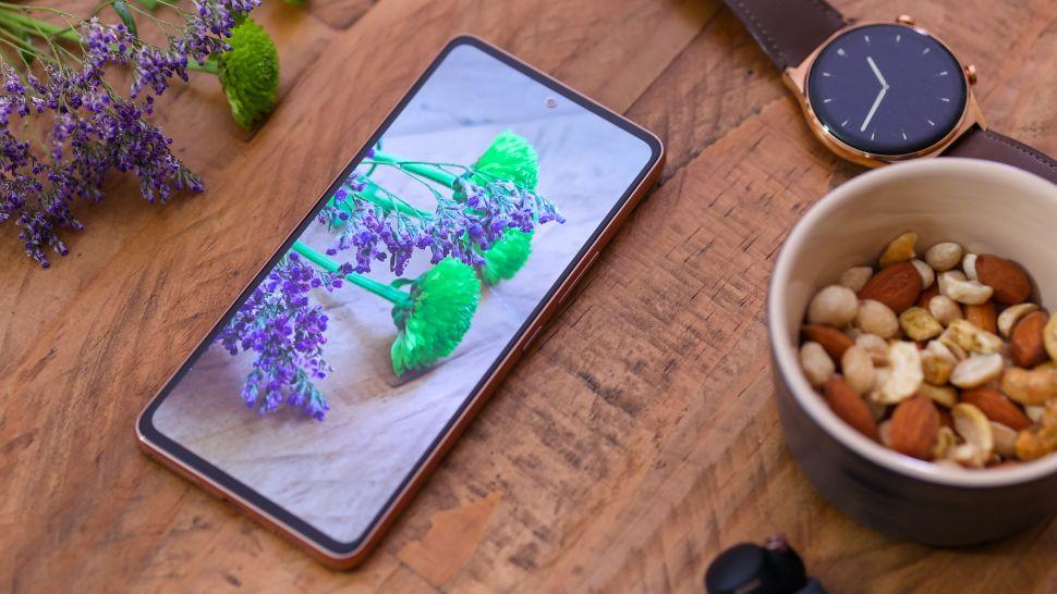 Π£ Samsung Π·Π°ΠΏΠ°Ρ Π² 50 ΠΌΠΈΠ»Π»ΠΈΠΎΠ½ΠΎΠ² ΡΡΡΡΠΎΠΉΡΡΠ² ΠΈΠ·-Π·Π° Π½ΠΈΠ·ΠΊΠΎΠ³ΠΎ ΡΠΏΡΠΎΡΠ° 5 Samsung