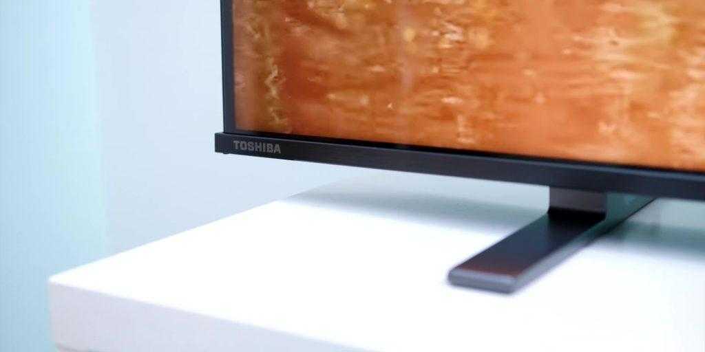 Обзор телевизора Toshiba M550: большой и умный 13 0.3 intro branding 1080p Toshiba M550 UHD 4K Android TV POWERFUL Sound Amazing Picture Quality.mp400009 1024x512 1