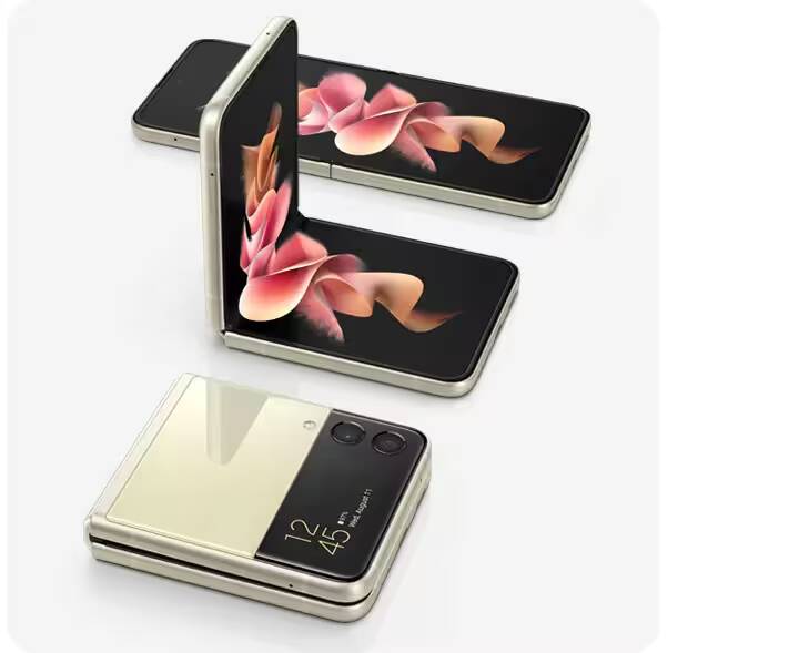 Складной телефон Samsung Galaxy Z Flip 5G раскрыт и закрыт