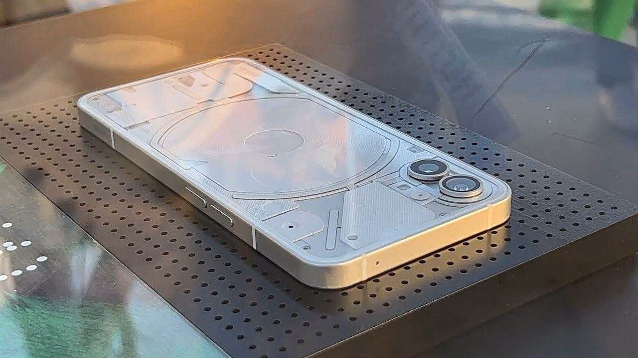 Nothing phone (1) получит быструю зарядку 33 Вт 2 Nothing phone (1)