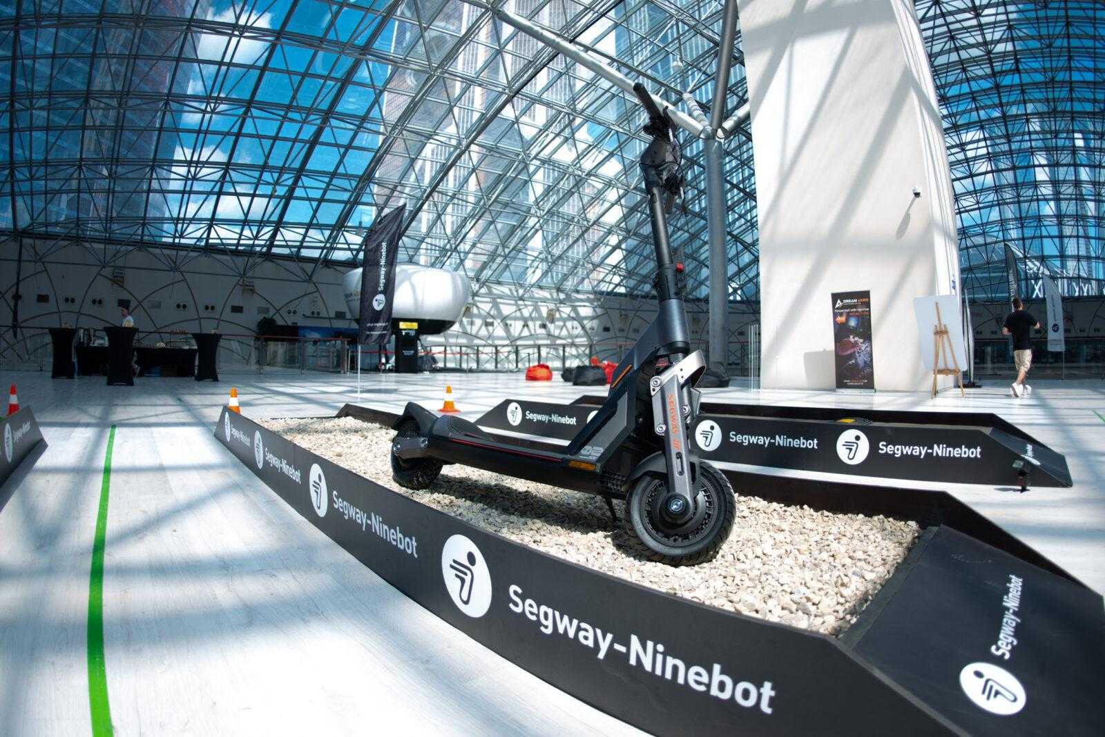 Segway-Ninebot представила в России новые мощные самокаты GT-серии 4 VF2 4297
