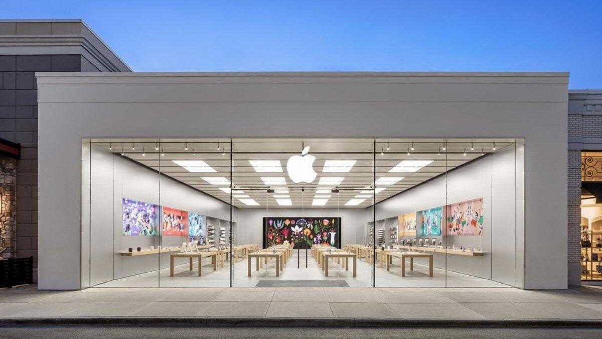 apple otkryli ofis kieve