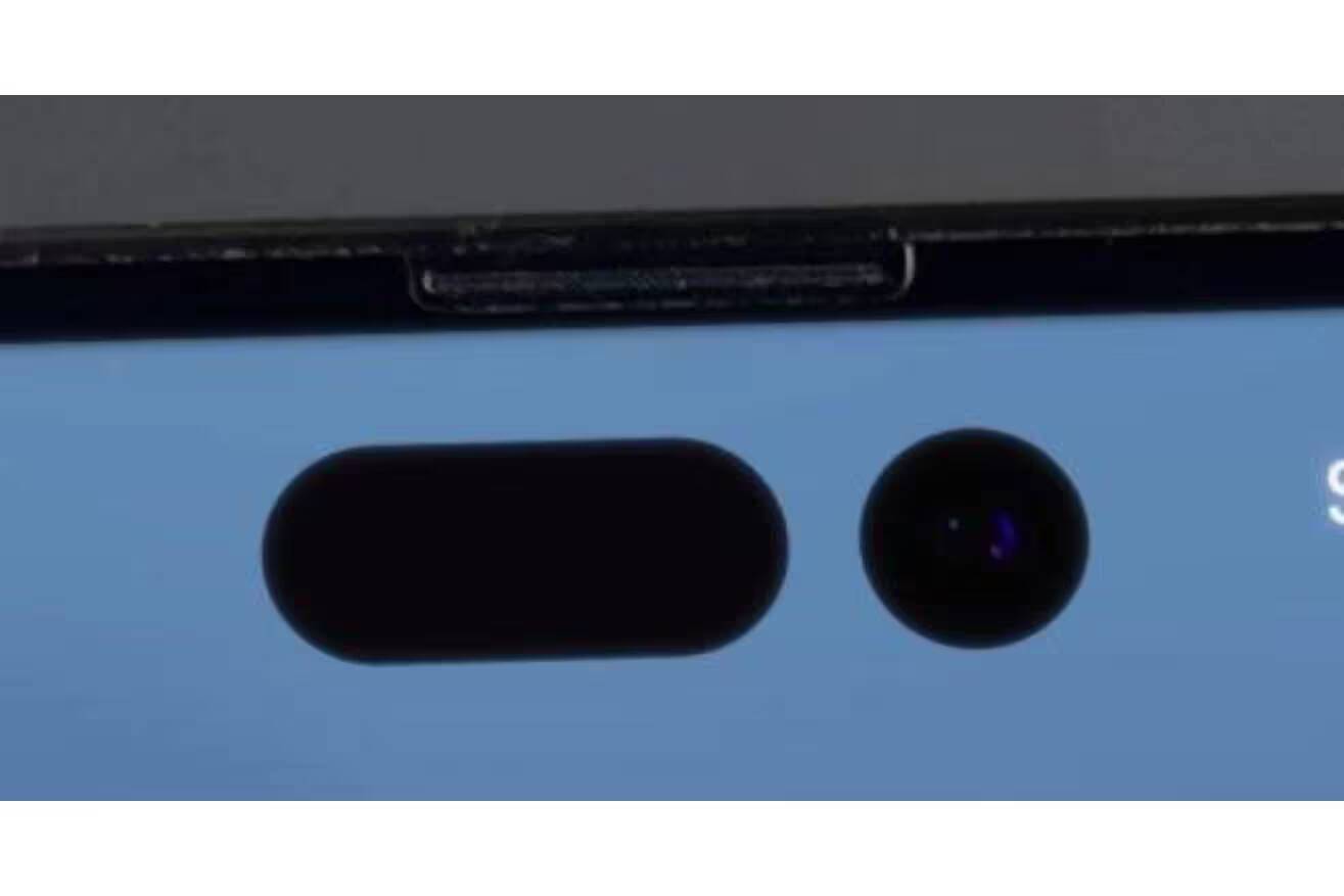 Камера iPhone 14 Pro Max с двумя объективами и сенсором