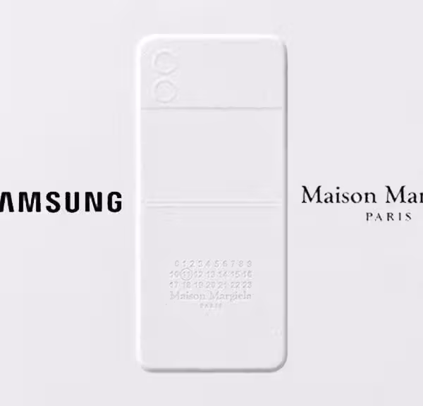 Samsung Galaxy Z Flip4 Maison Margiela Edition