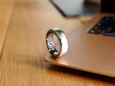 Oura Ring Horizon Silver Side 1