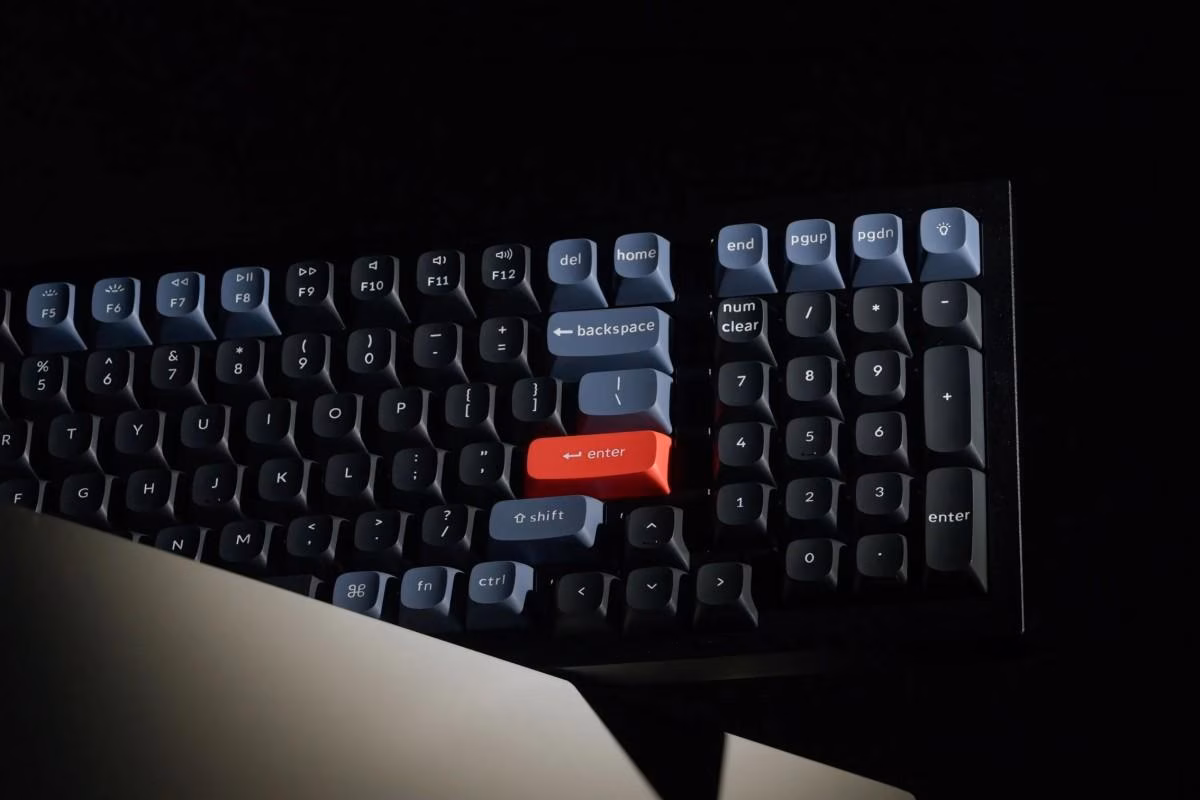 OnePlus вместе с Keychron выпустит механическую клавиатуру в 2023 году