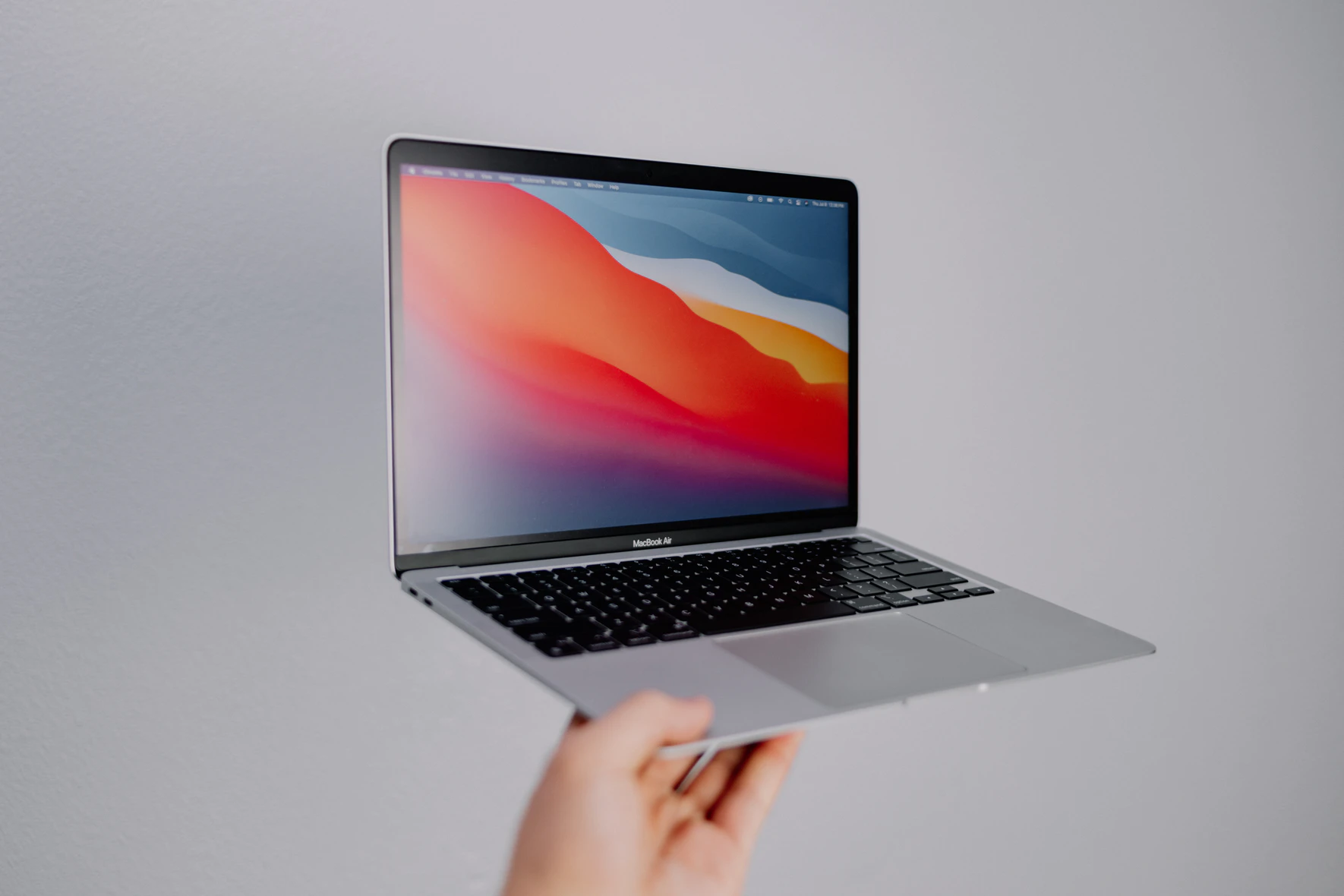 15-дюймовый MacBook Air выйдет в этом году. 12-дюймовую версию ждать не стоит 3 MacBook Air