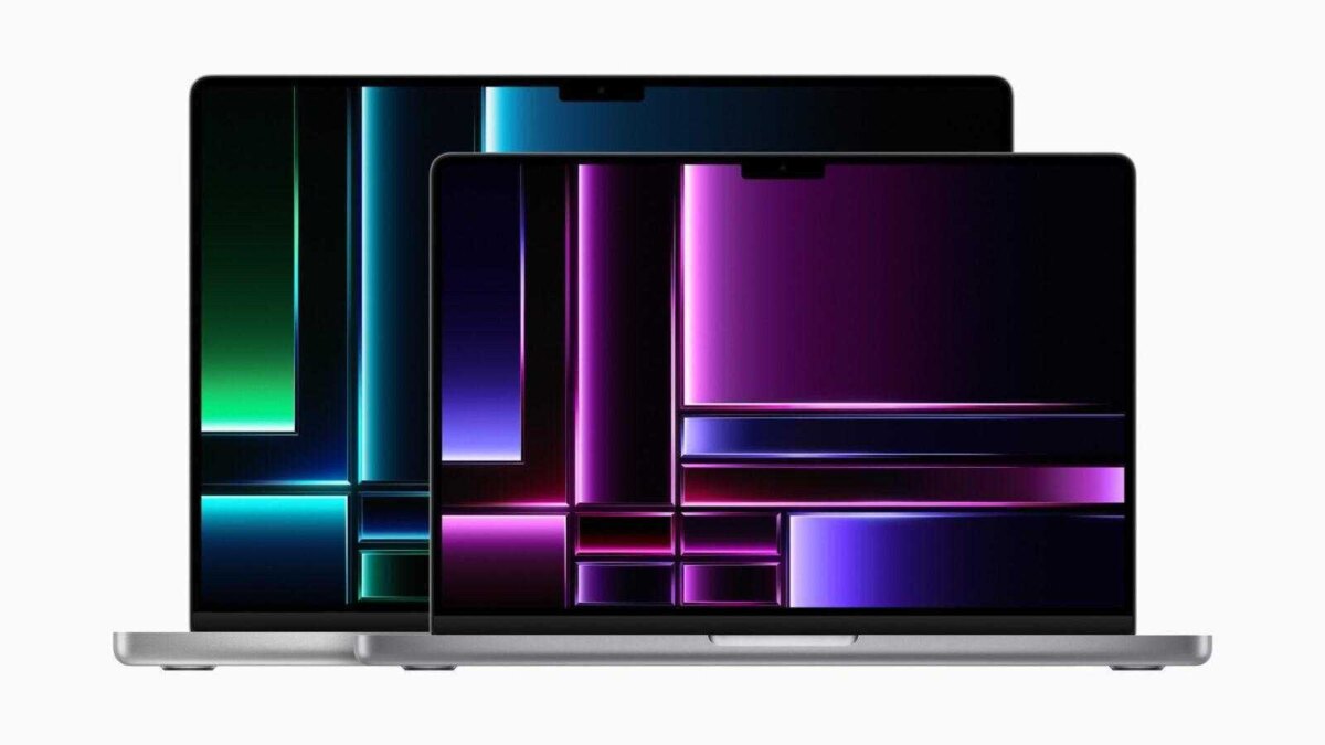 Apple MacBook Pro M2 Pro and M2 Max 2 up