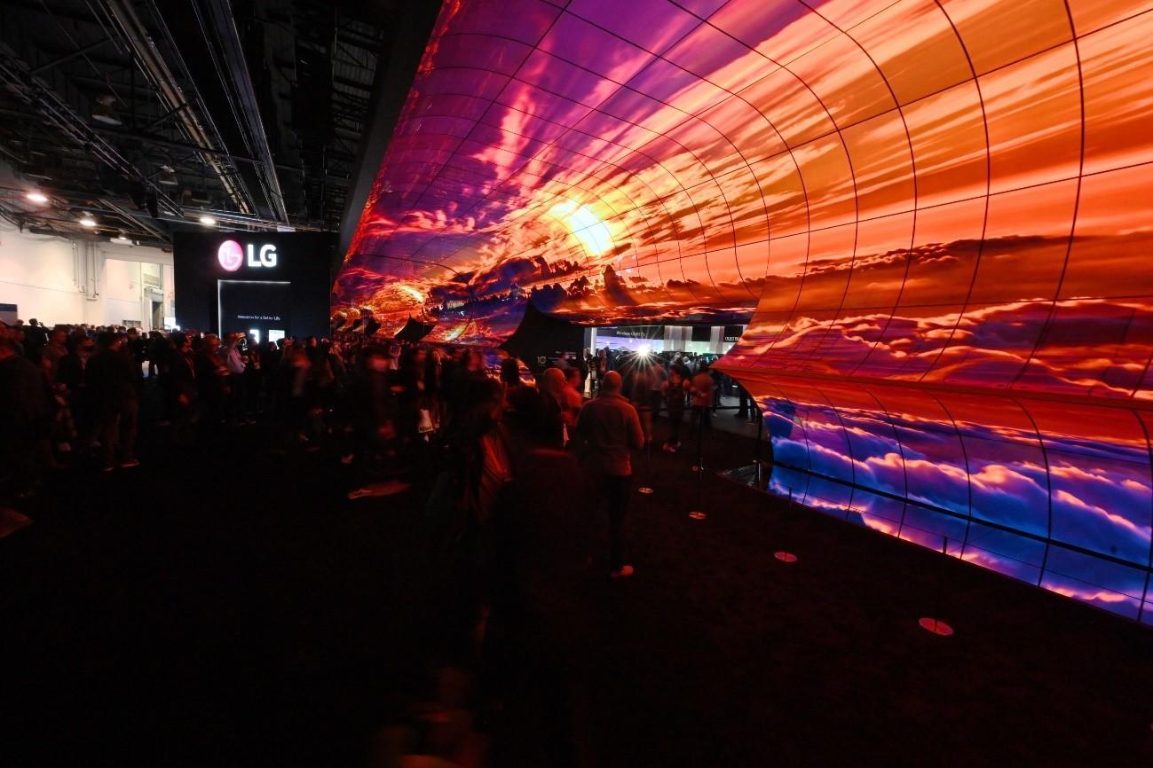 CES 2023: LG представила инсталляцию OLED Horizon 7 LG
