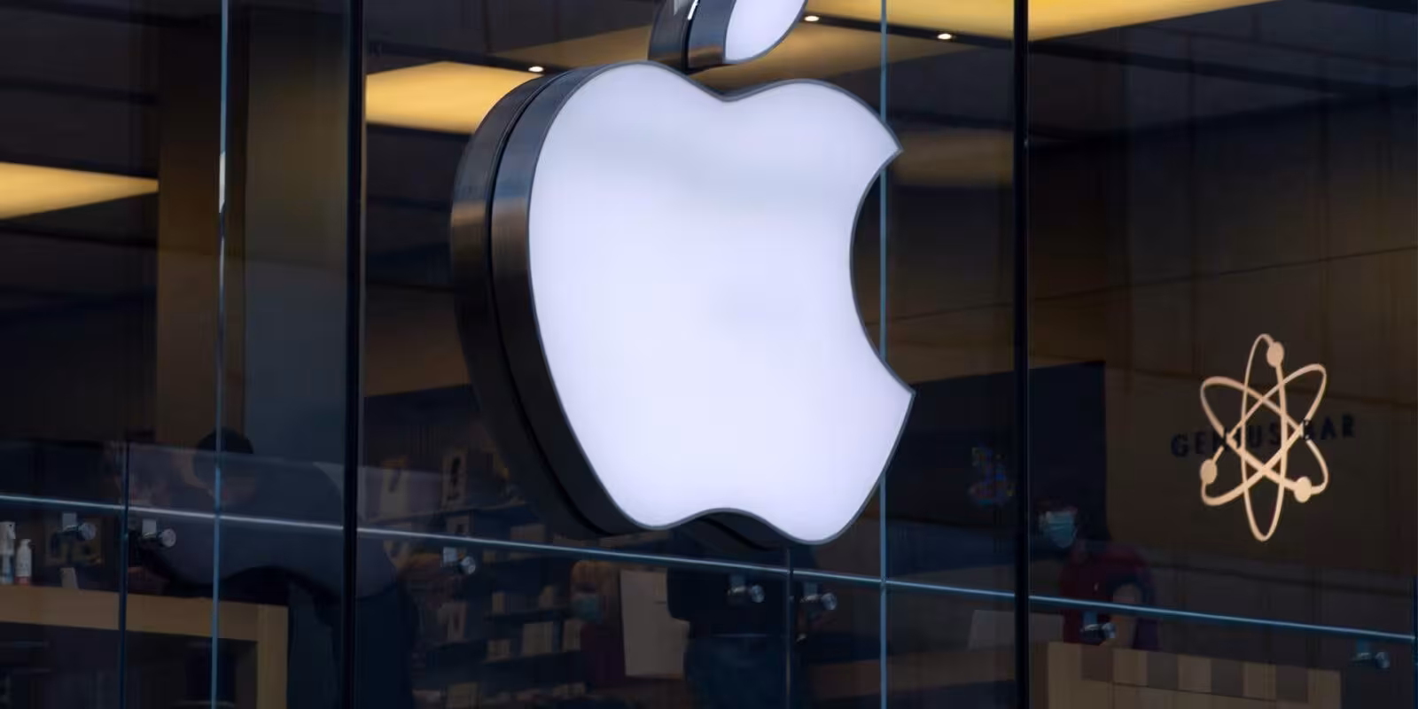 Apple рассматривает возможность выпуска модели iPhone Ultra в 2024 году 2 756461917710096