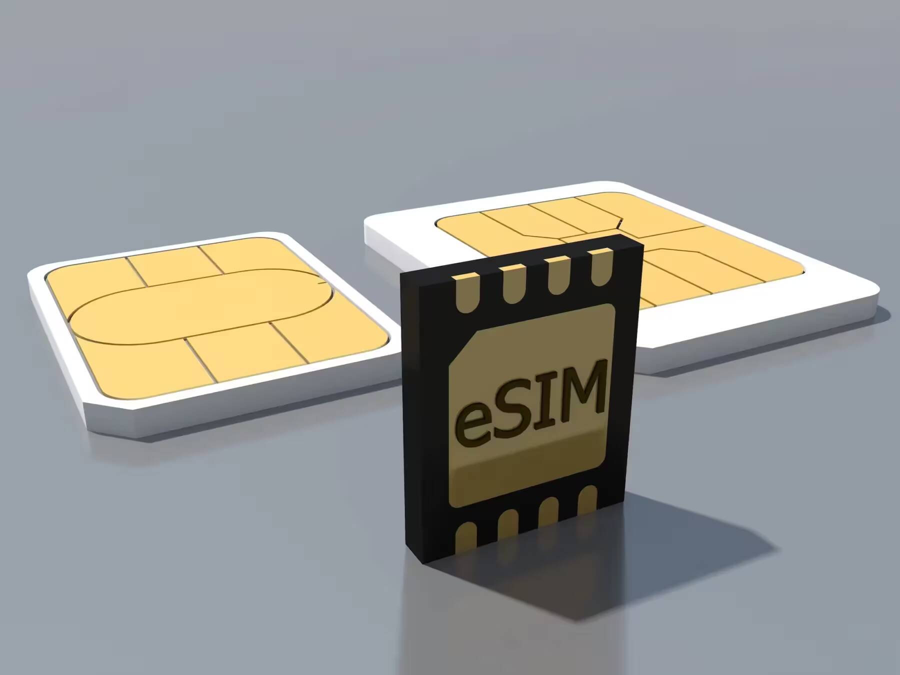 Модуль eSIM на фоне двух SIM-карт Samsung Galaxy
