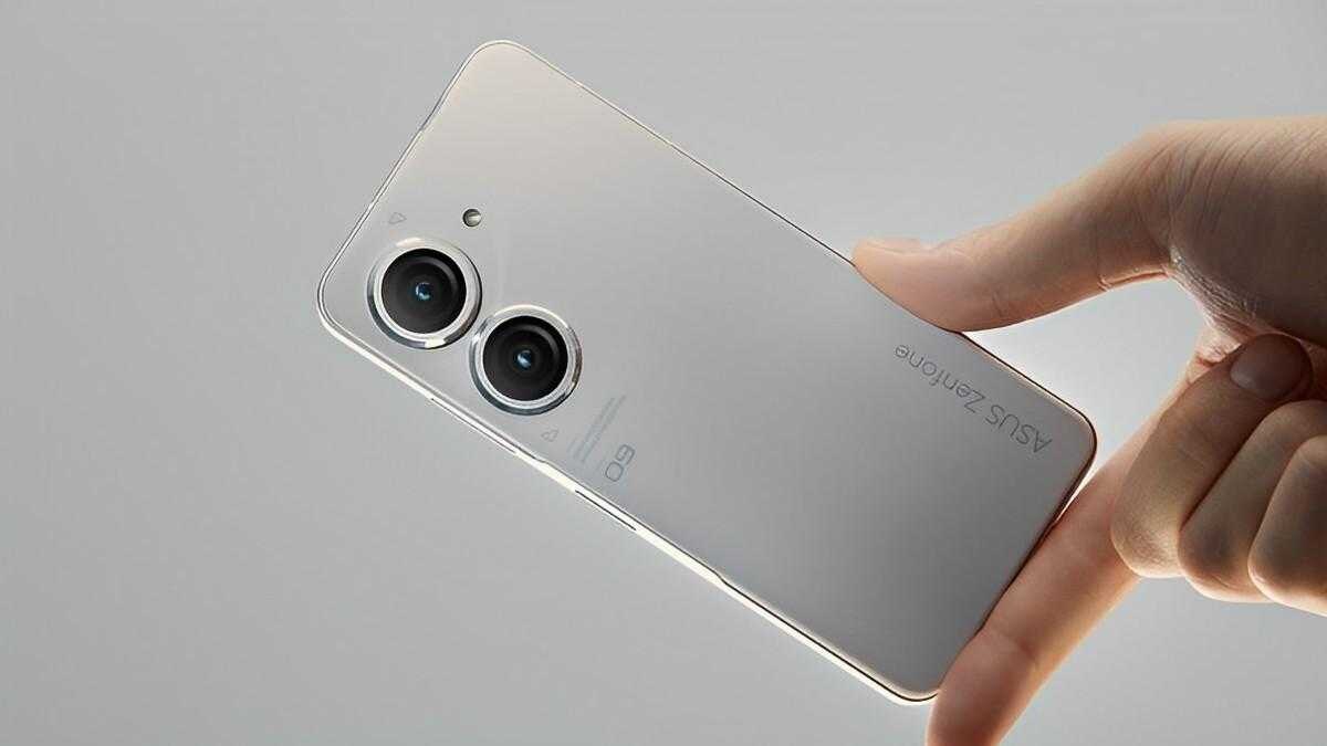 Задняя панель Asus Zenfone 10 с двумя объективами камеры