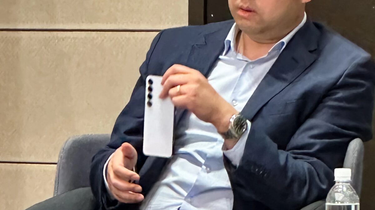 Meizu возвращается на рынок: новые смартфоны, гибкий планшет и экосистема в 2023 году 8 bRjHAlYJ5Z7e scaled