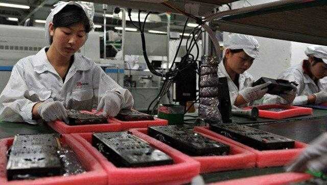 foxconn workers 620jt092412