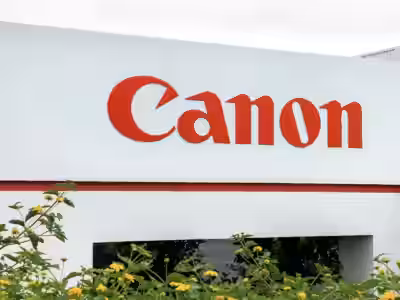 Canon ищет партнера для производителя смартфонов