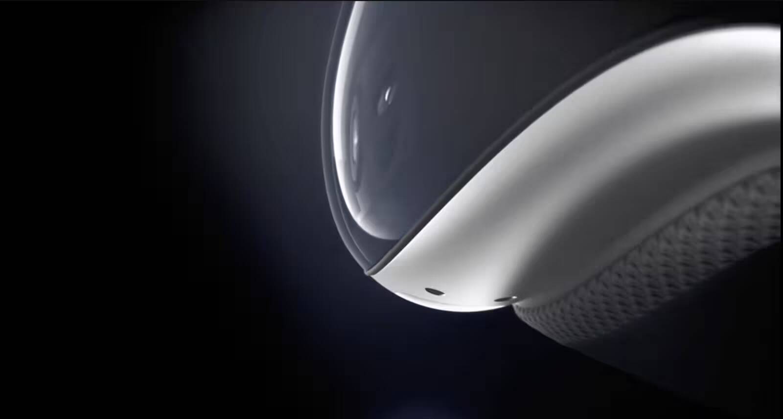 Близкий вид линз Zeiss для Apple Vision Pro с защитным стеклом