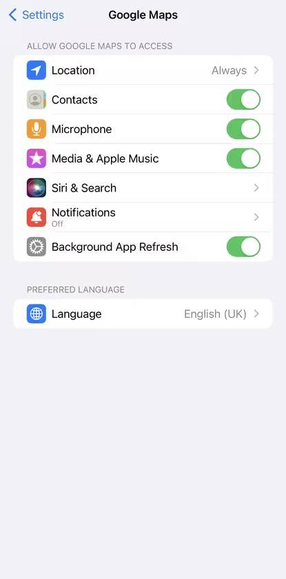 Настройки Google Maps на iPhone с включенными разрешениями