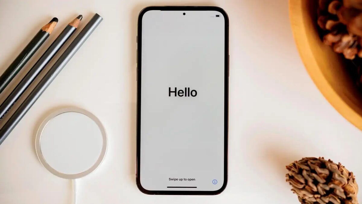 iphone with no notch.jpg