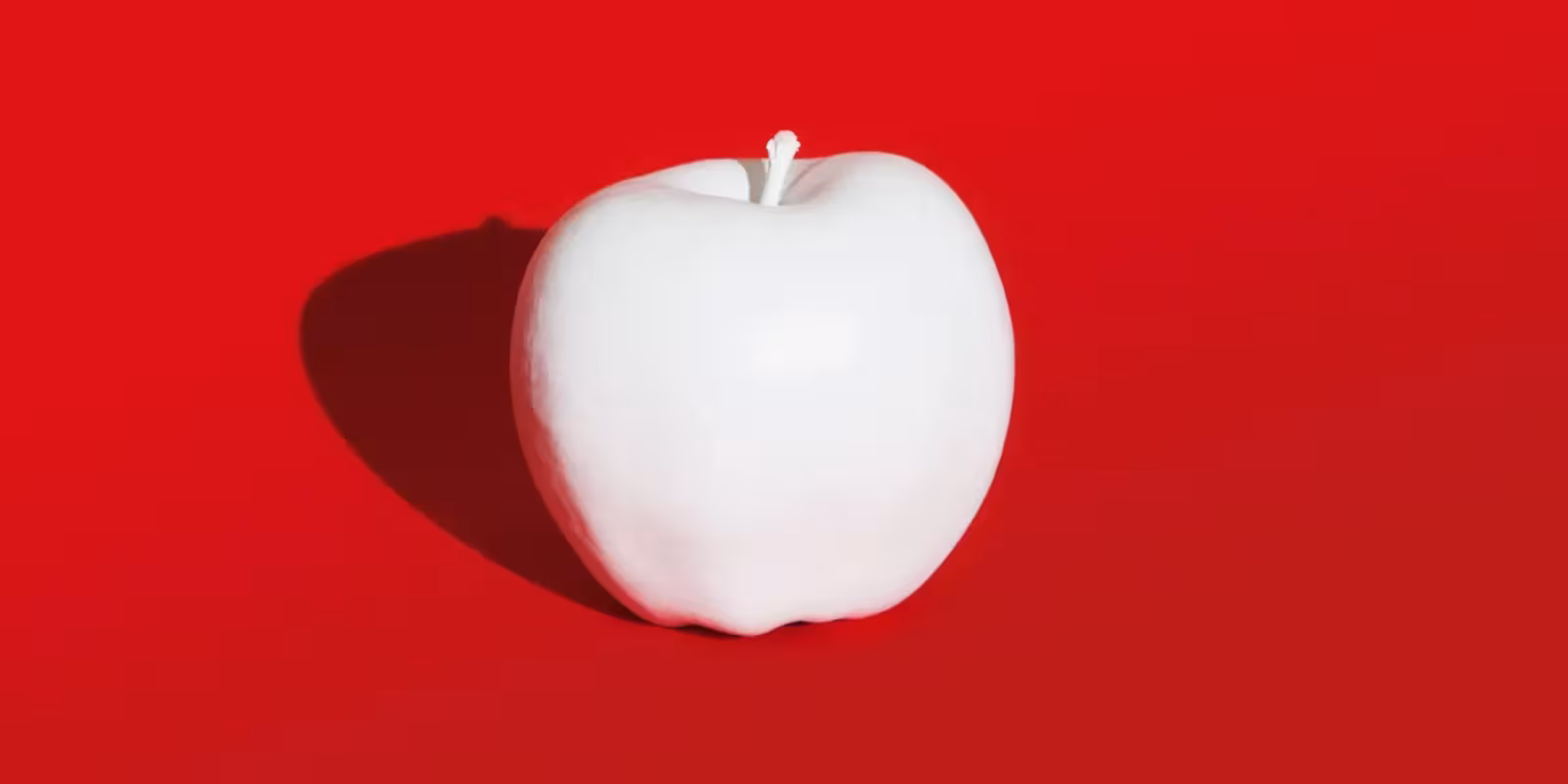 Пользователи компьютеров Apple получили поддельные обновления 2 whiteapple redbackground biz gettyimages 740523449