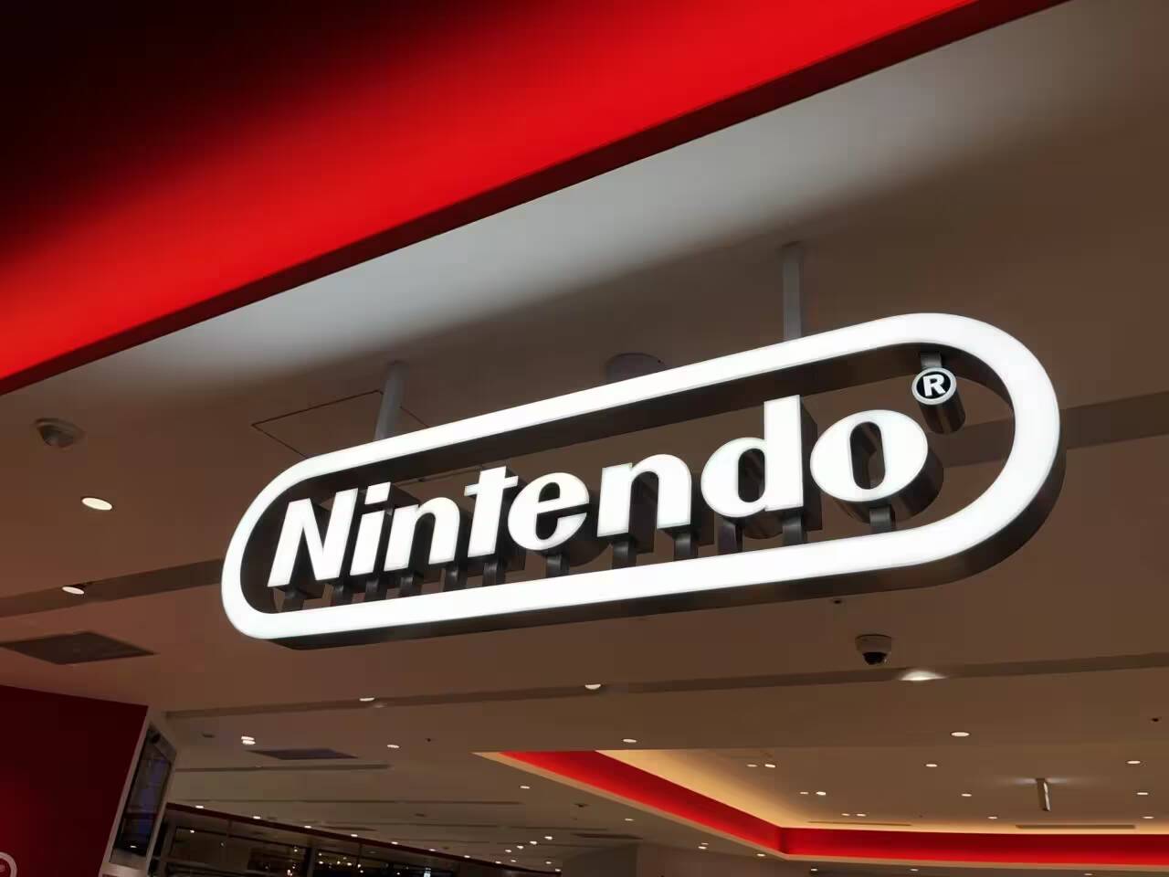 Nintendo закрывает сервис подписки на ремонт Switch после 1 года работы 1 Вывеска Nintendo в торговом центре с подсветкой