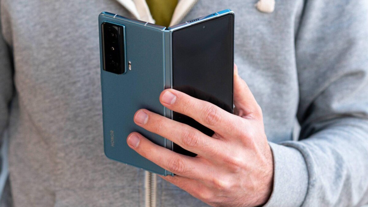 Honor Magic V2