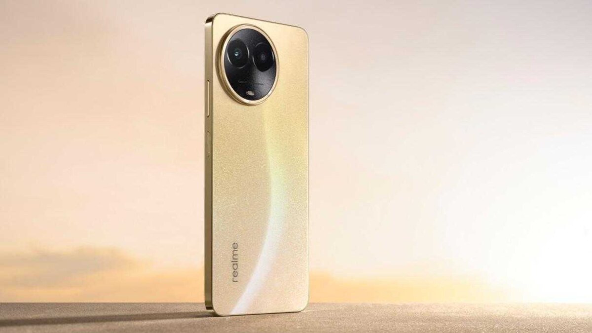 Золотой дизайн смартфона Realme 11X 5G с круглыми модулем камер