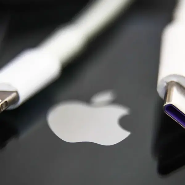 apple lightning usb c getty.jpg